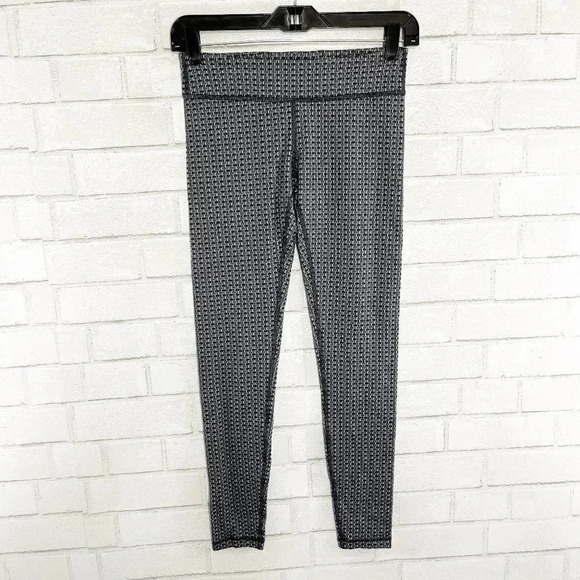 Ivivva Girl's Digi Weave Geometric Rhythmic Tights Girl's Size 12 - Picture 2 of 7